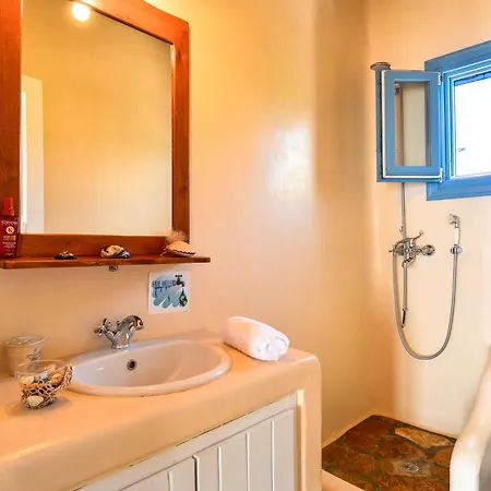 Vasiliki's Sea View Mykonos Villa *